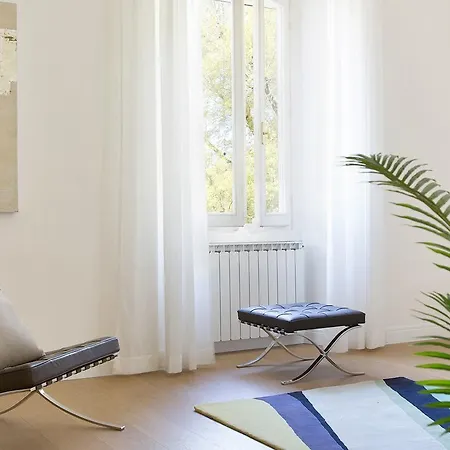 Panoramic Flat Near The Arno River * Florence