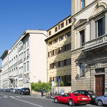 Apartment Panoramic Flat Near The Arno River
